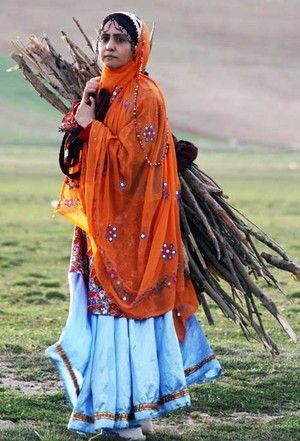 افسانه ماه تی تی